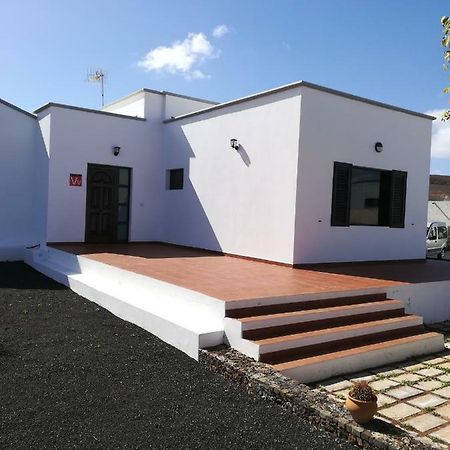 Vivienda Vacacional La Canada Tinajo Kültér fotó