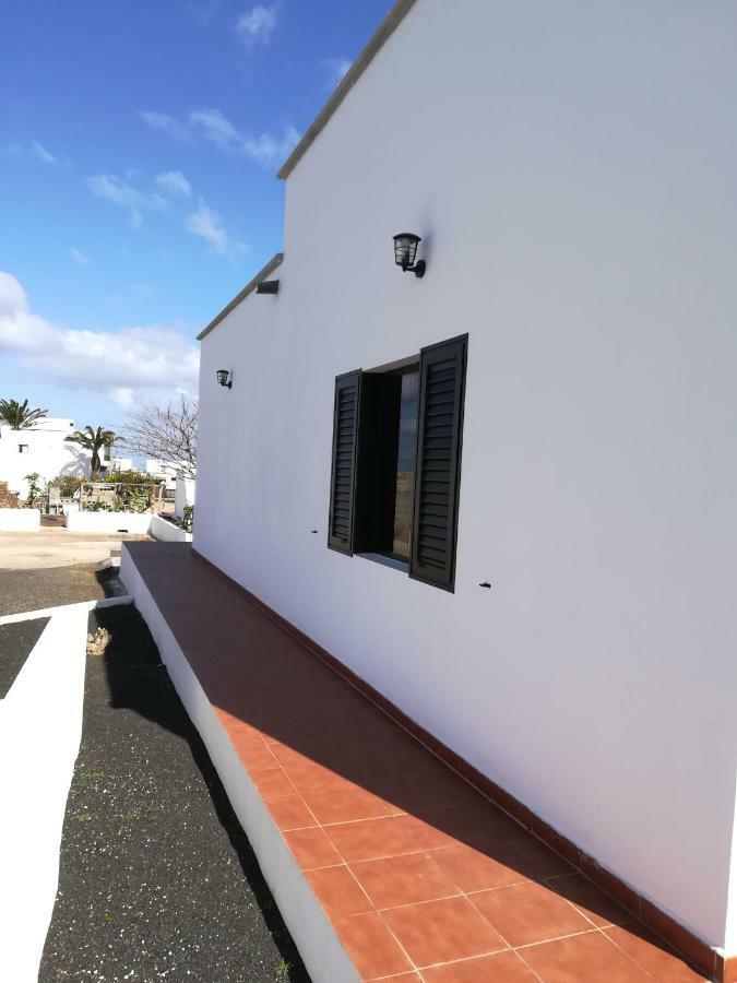 Vivienda Vacacional La Canada Tinajo Kültér fotó