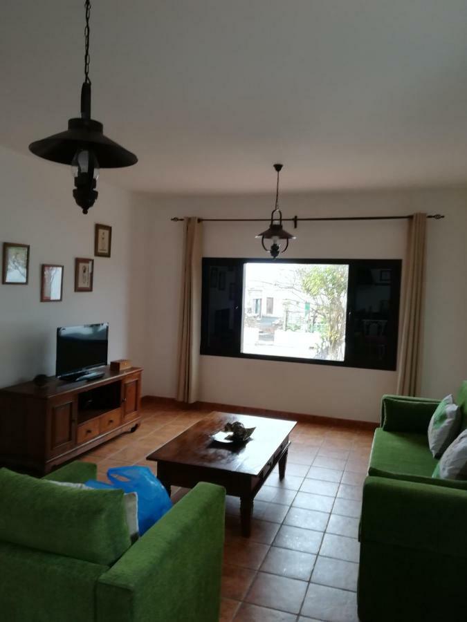 Vivienda Vacacional La Canada Tinajo Kültér fotó