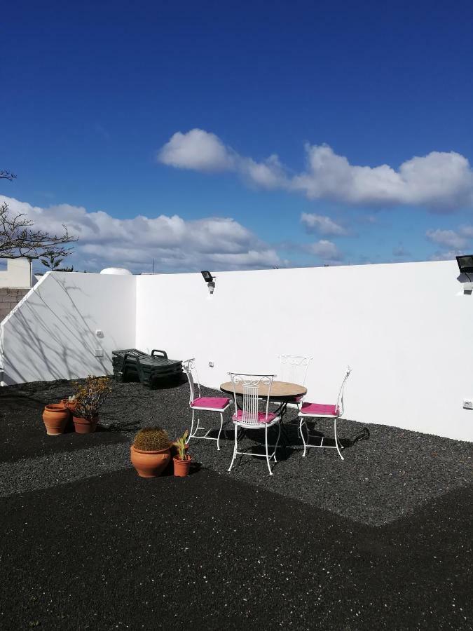 Vivienda Vacacional La Canada Tinajo Kültér fotó